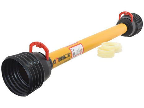 The PTO Guard - GARDLOC in the small size (Lz Length: 950mm), a yellow mechanical part with black fittings on both ends and red handles, is accompanied by three white rings. This product is from the German Series and can be identified with Sparex Part Number S.163810.