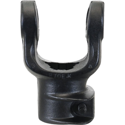 The PTO Yoke - Quick Release (U/J Size: 30.2 x 79.4mm) from Sparex, part number S.6086, is a black metal fitting designed for mechanical or automotive applications. It features a U-shaped structure with a threaded hole for secure attachment and is compatible with Bondioli & Pavesi PTO Series AB5/A5, ensuring robust performance and reliability. Available through Sparex, it has a size of 1 3/4''-6 spline.
