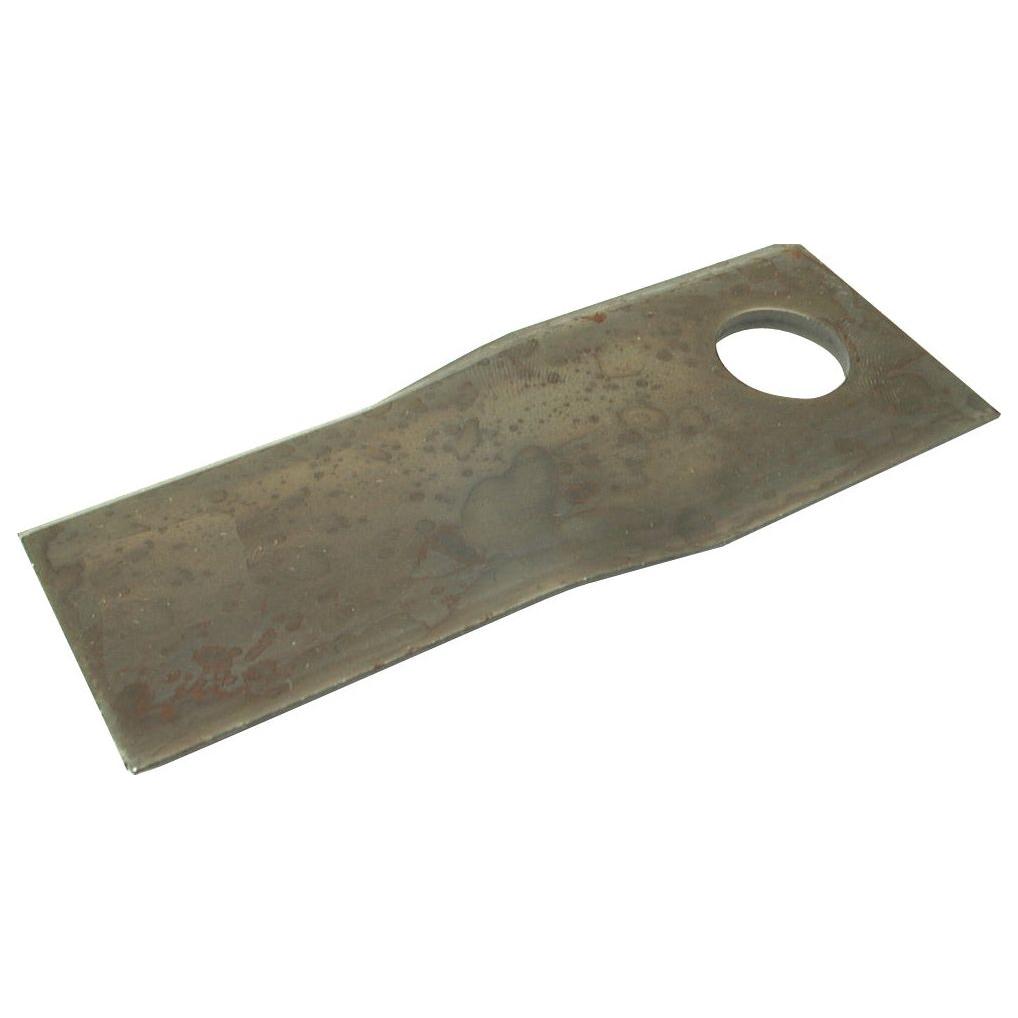 Mower Blade - Twisted blade, top edge sharp & parallel -  120 x 48x4mm - Hole⌀18.5mm  - RH -  Replacement for Vicon, Fella, Lely, Pottinger, Kuhn, New Holland
 - S.77075 - Massey Tractor Parts