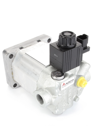 The AGCO | Hydraulic Motor - Acw1697860 is a cast iron hydraulic pump featuring a black rotary knob and industrial fittings, designed for high-pressure fluid applications. Please note that no further product description information is available at this time.