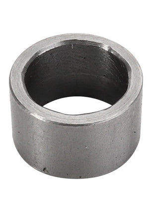 Product: AGCO | BUSH - D28885520 
Description: Cylindrical metal ring with a hollow center, silver-gray in color. Currently, no additional product description information is available.