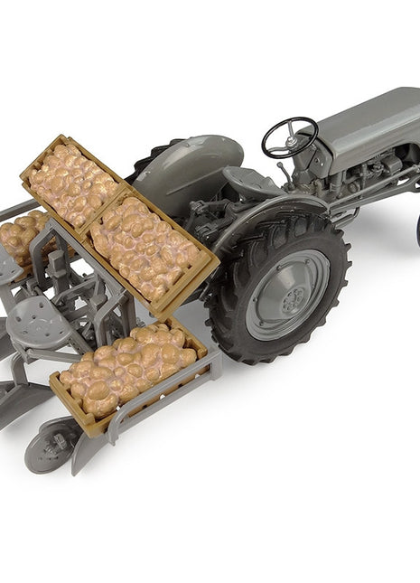 Ferguson TE 20 + Potato Planter 1:32 UH7127 Limited Edition 1000pcs