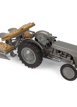 Ferguson TE 20 + Potato Planter 1:32 UH7127 Limited Edition 1000pcs