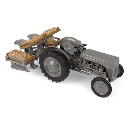 Ferguson TE 20 + Potato Planter 1:32 UH7127 Limited Edition 1000pcs