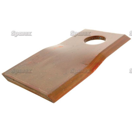 Mower Blade - Twisted blade, top edge sharp & parallel -  109 x 47x4mm - Hole⌀19mm  - LH -  Replacement for Vicon, JF, Stoll, Pottinger
 - S.105699 - Massey Tractor Parts