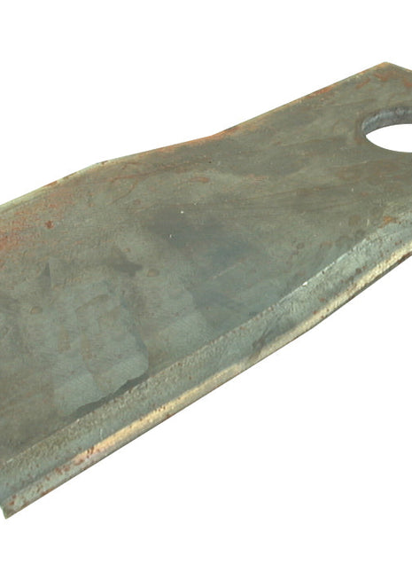Mower Blade - Twisted blade, top edge sharp & parallel -  120 x 48x4mm - HoleâŒ€18.5mm  - LH -  Replacement for Vicon, Fella, Lely, Pottinger, Kuhn, New Holland
 - S.77074 - Massey Tractor Parts