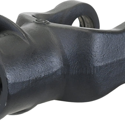 PTO Yoke - Interfering Clamp Bolt (U/J Size: 35 x 106.5mm) Size: 1 3/4"-6 Spline
 - S.7528 - Massey Tractor Parts